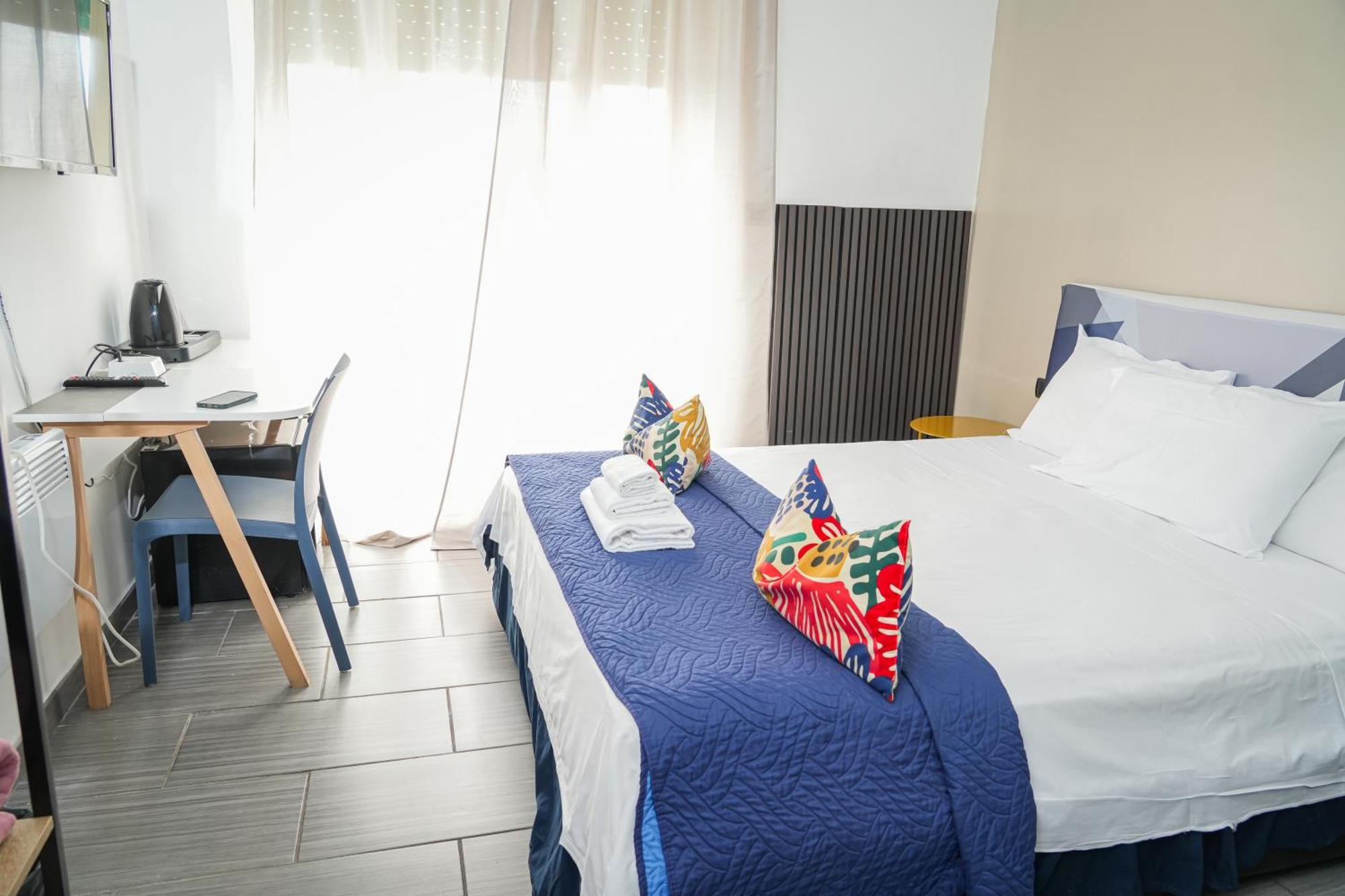 Paradise 4* Naples